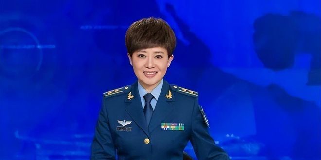 軍事節(jié)目女主持人，閃耀熒屏的星光，軍事節(jié)目女主持人，熒屏上的璀璨星光