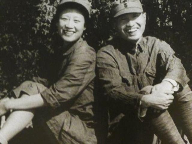 國防部長是干什么的，職責(zé)與重要性解析，國防部長職責(zé)與重要性解析，守護(hù)國家安全的重要角色