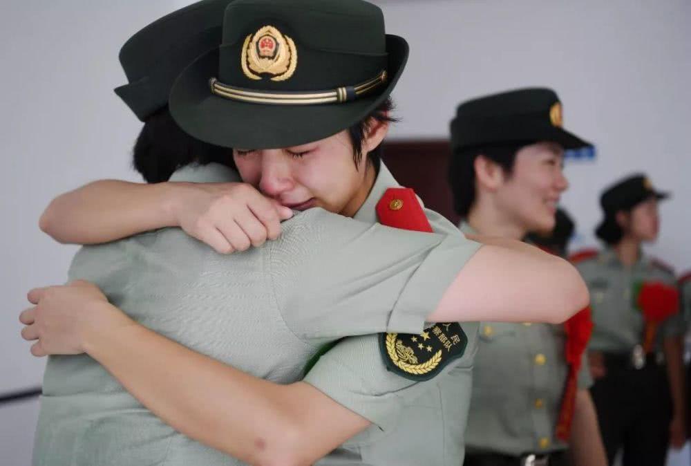 關(guān)于21式各軍種八一臂章的探討，關(guān)于各軍種八一臂章的探討，深入解析21式臂章特點(diǎn)