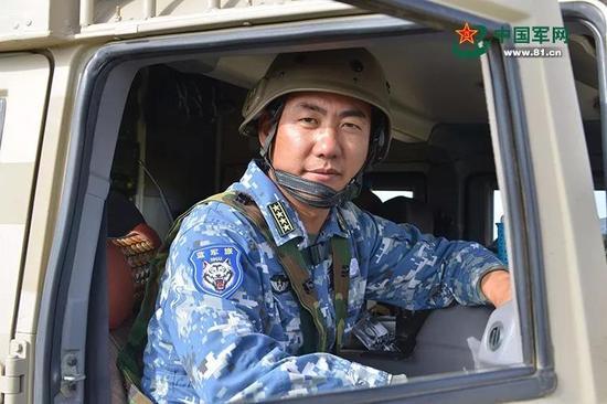 滿廣志現(xiàn)在是什么軍銜？深度解析其軍事生涯及成就，滿廣志的軍銜與軍事生涯，深度解析及成就概覽