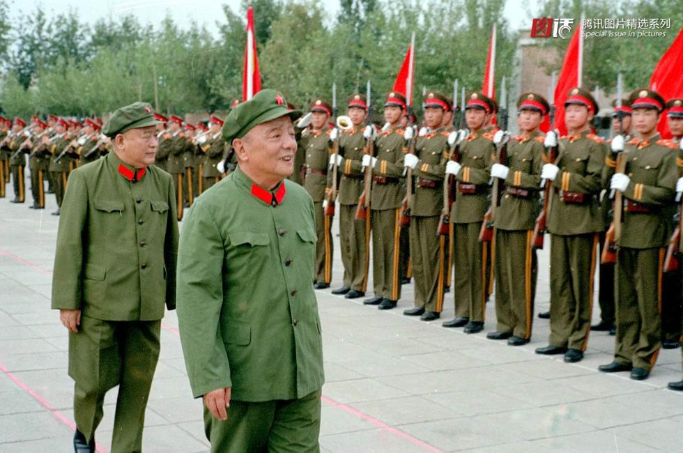 解放軍儀仗隊表演視頻，展現(xiàn)榮耀與力量，解放軍儀仗隊榮耀與力量的震撼表演視頻