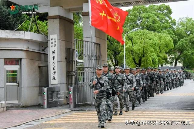 軍事院校分?jǐn)?shù)線詳解，如何把握入學(xué)門檻？，軍事院校分?jǐn)?shù)線詳解，如何把握入學(xué)門檻與提高錄取機(jī)會？