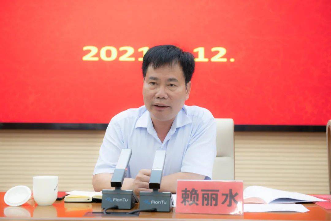 二四六香港資料期期中，深度解析與SEO優(yōu)化策略，深度解析香港期期中資料，SEO優(yōu)化策略揭秘
