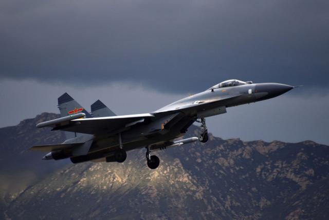 殲-11代號(hào)，揭示中國(guó)空軍強(qiáng)大戰(zhàn)斗力的象征，殲-11代號(hào)，中國(guó)空軍強(qiáng)大戰(zhàn)斗力的象征標(biāo)簽
