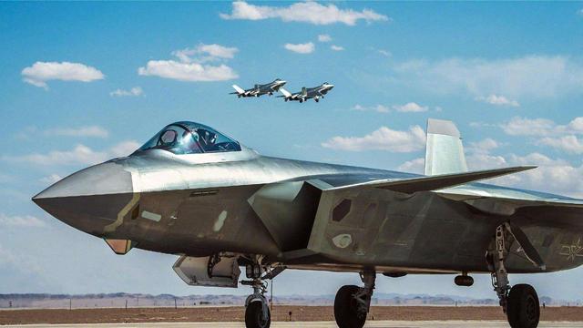 殲-21戰(zhàn)機(jī)介紹，未來空中力量的璀璨明珠，殲-21戰(zhàn)機(jī)，未來空中力量的璀璨明珠介紹