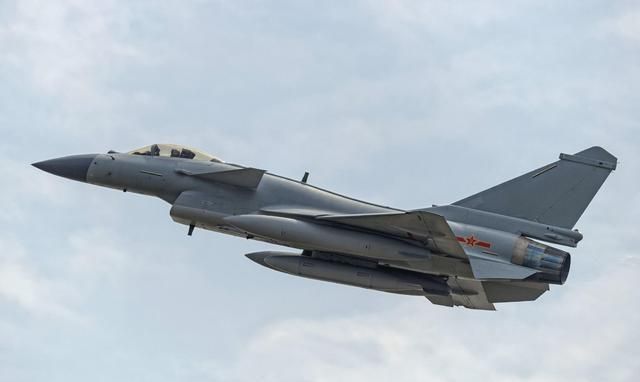 揭秘殲-10戰(zhàn)斗機高清大圖，性能、特點與全球地位，殲-10戰(zhàn)斗機深度解析，高清圖像、性能特點與全球地位