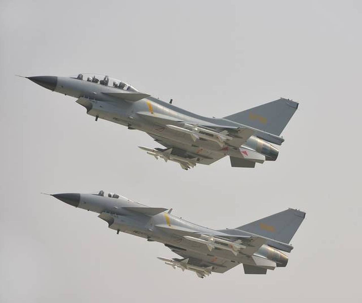 全球最丑戰(zhàn)斗機殲-10，深度解析與探討，深度解析與探討，全球最丑戰(zhàn)斗機殲-10的優(yōu)劣與挑戰(zhàn)