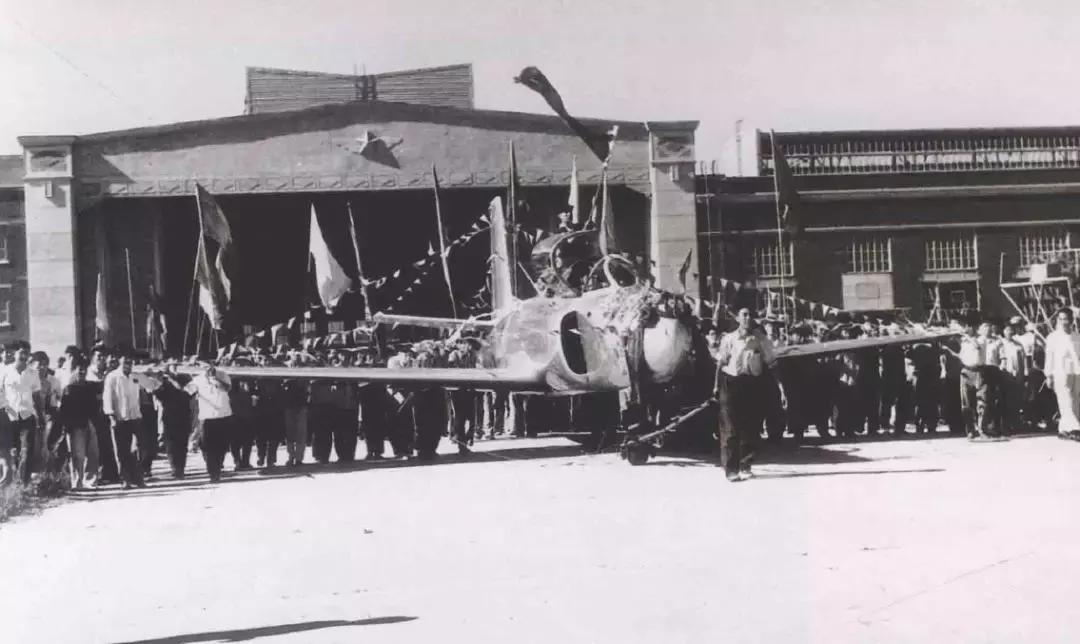 中國(guó)最可怕的戰(zhàn)機(jī)，殲-60的神秘面紗與視頻揭秘，揭秘中國(guó)頂尖戰(zhàn)機(jī)殲-60的神秘面紗與性能揭秘視頻