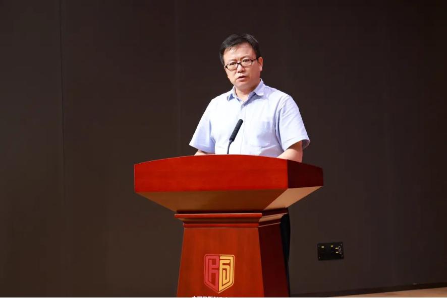 關(guān)于掛牌全篇正版掛牌掛的深度解析，掛牌全篇正版掛牌深度解析與探討