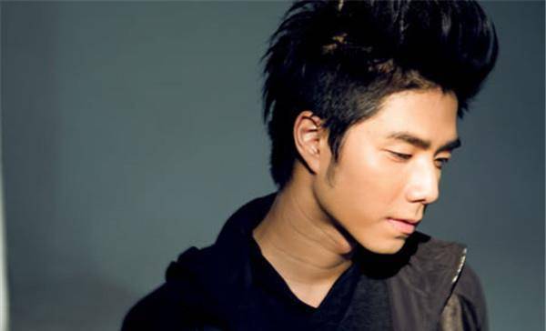 袁成杰為何不火，深度解析其現(xiàn)象背后的原因，袁成杰現(xiàn)象背后的原因深度解析，為何未能走紅？