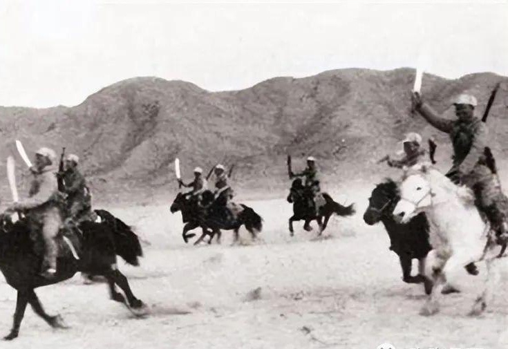 西路軍，歷史回顧與深入解析，西路軍歷史回顧與深度解析，戰(zhàn)略決策與戰(zhàn)爭(zhēng)影響研究