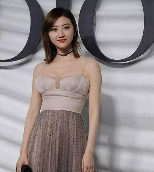 景甜疑似為張繼科懷孕，愛情與體育的完美結(jié)合？，景甜與張繼科的疑似懷孕傳聞，愛情與體育的甜蜜交融？