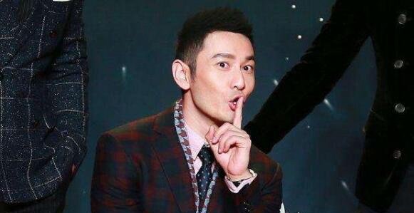 算命大師對(duì)黃曉明的深度評(píng)價(jià)，黃曉明深度解析，算命大師的獨(dú)特洞察