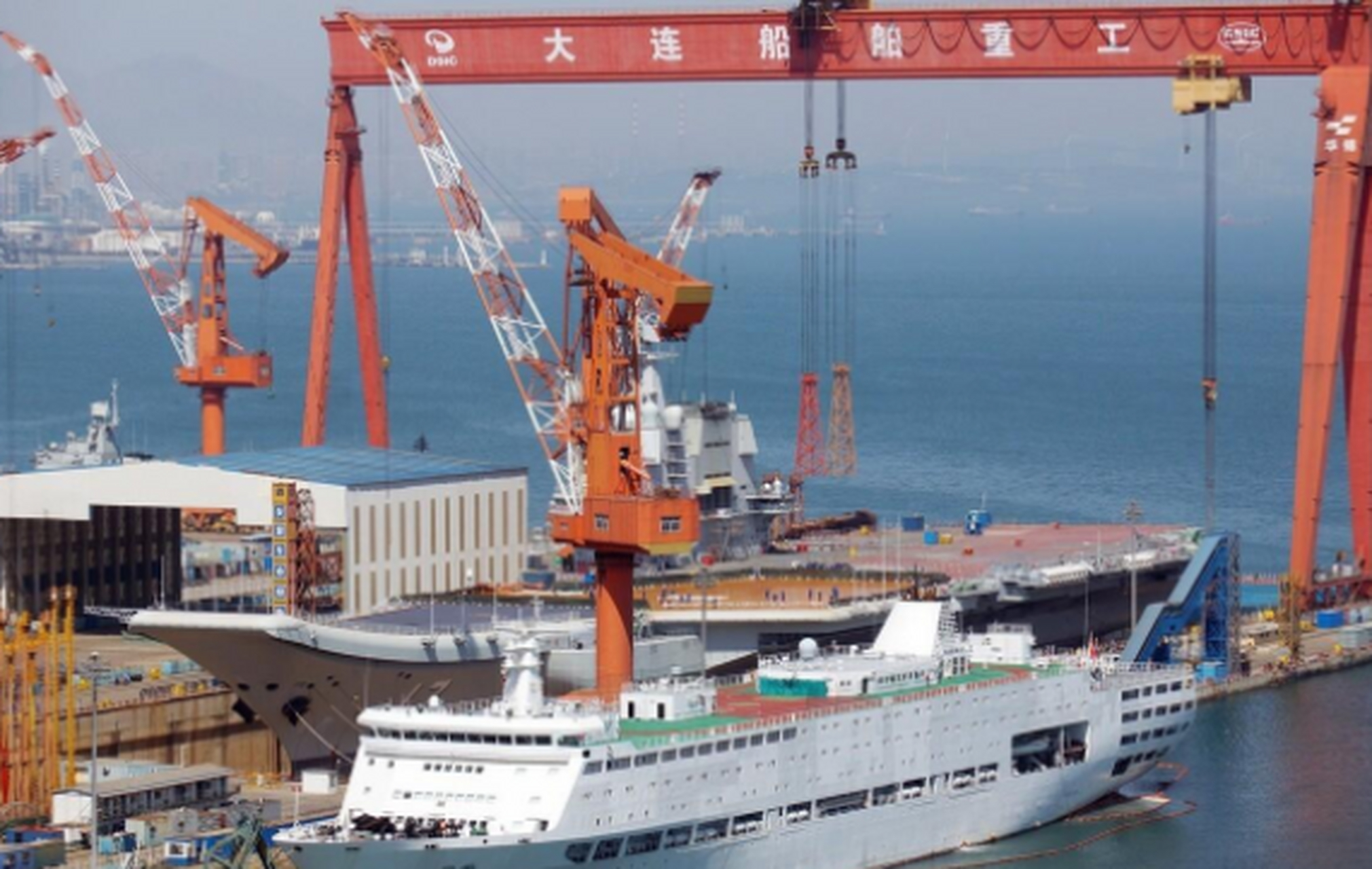 大連造船廠搬遷揭秘，新址究竟在哪里？，大連造船廠搬遷幕后揭秘，新址揭曉！