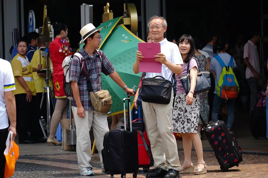 澳門242最快開獎結果，揭秘彩票背后的秘密，澳門彩票開獎結果揭秘，探尋背后的秘密與最新開獎動態(tài)