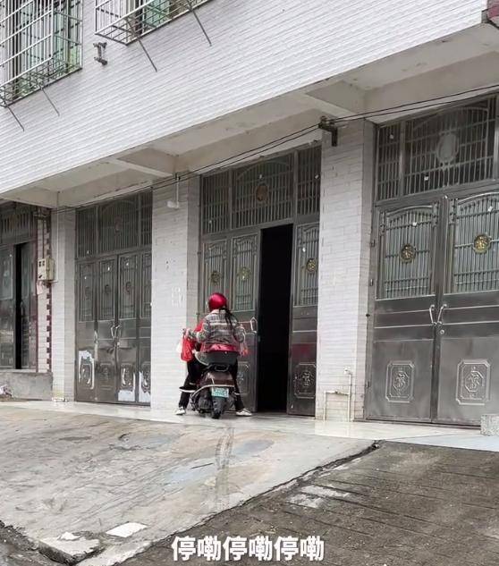 新澳門一碼一肖一特一中水果爺爺?shù)拿孛芘c傳奇，澳門水果爺爺?shù)拿孛軅髌?，一碼一肖一特一中揭曉神秘面紗